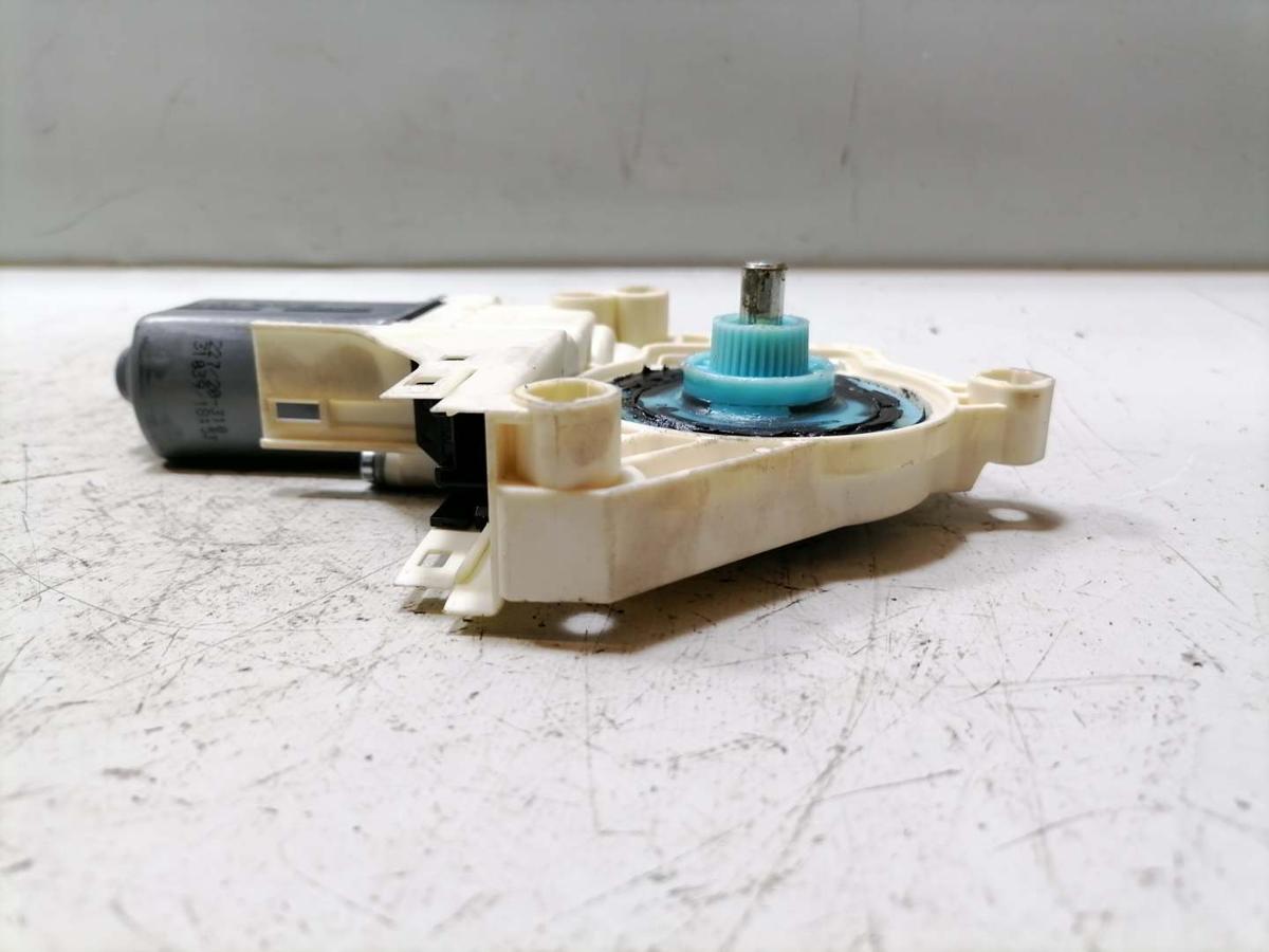 Audi A4 8K B8 original Fensterhebermotor vorn rechts Bj.2009